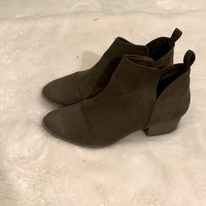 Women’s booties